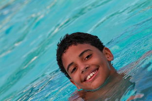 夏季游泳中的防护措施，避免暑湿感冒的感染风险