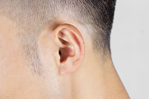 右侧耳鸣的原因引起的是什么症状?