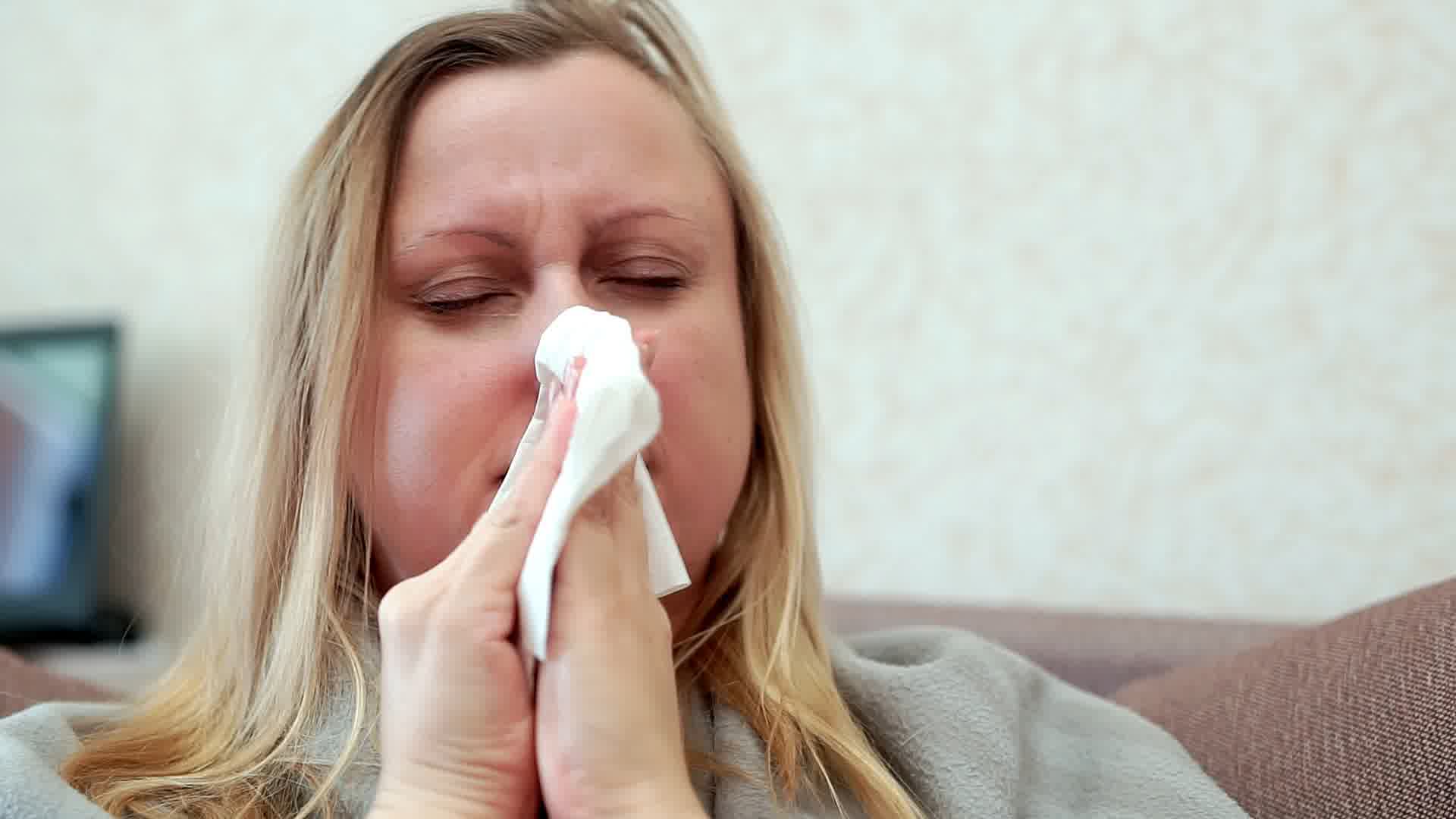 怎样判断自己得了鼻炎还是感冒