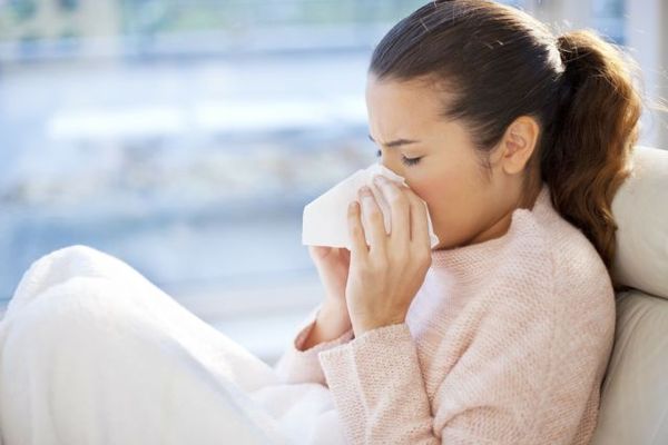 感冒头晕头重昏昏沉沉是什么原因，病毒侵袭/咳嗽引起的缺氧