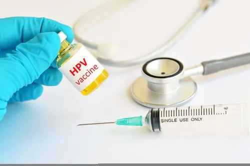 HPV感染怎么治疗效果好，接种疫苗/定期筛查和手术治疗